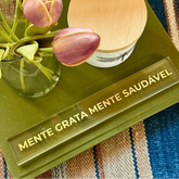 Barra decorativa em acrílico - Mente grata, mente saudável - Incomum Oficial