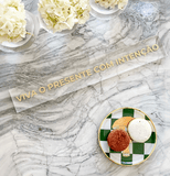 Barra decorativa em acrílico - Viva o presente com intenção - Incomum Oficial