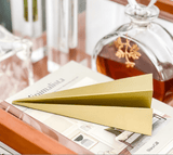 Avião - escultura em metal dourado - Incomum Oficial