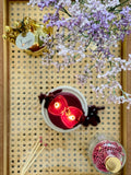 Vela Menina - Candle Collection - IN_COMUM por Nara Ota - PRÉ VENDA