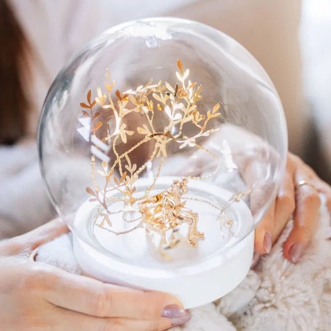 Globo Menina - IN_COMUM por Nara Ota - Incomum Oficial